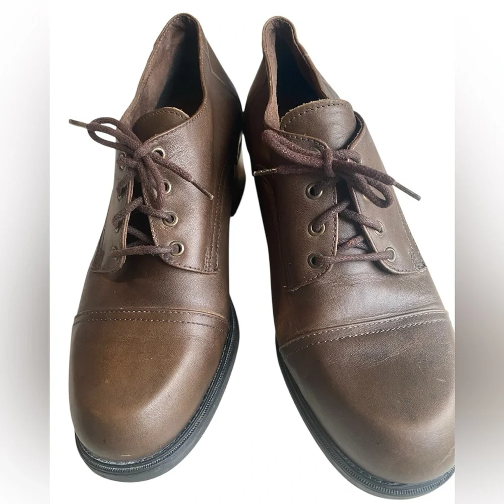 Naot lace up
